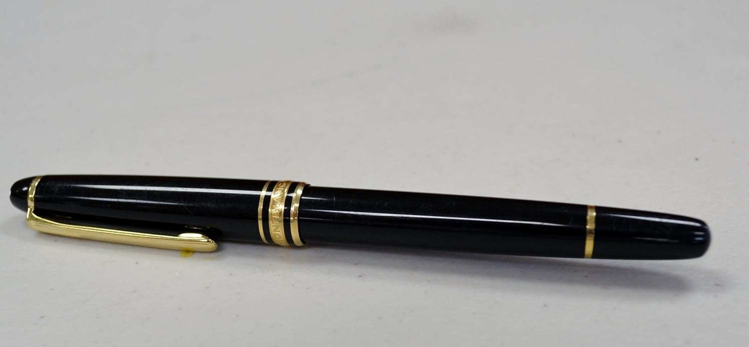 Black with Gold Trim Fountain Pen X649493