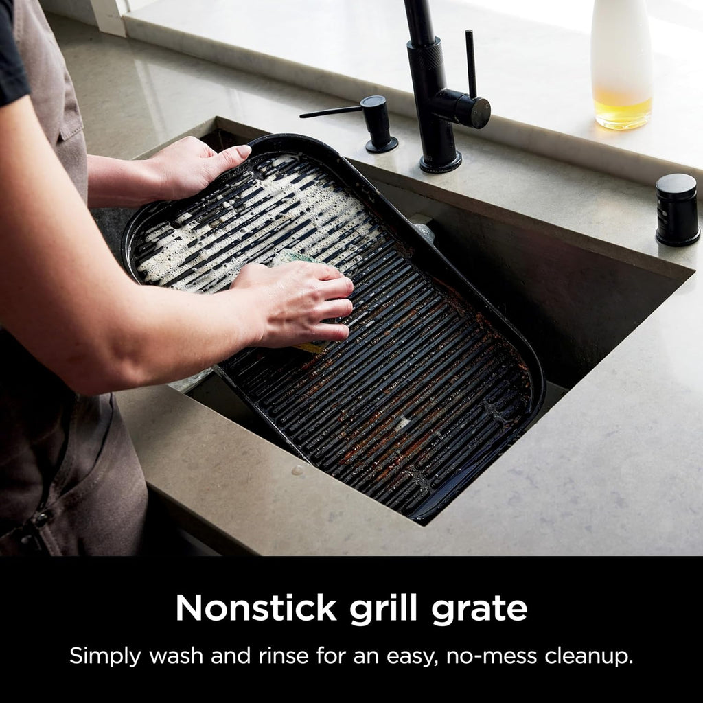 Black Outdoor Grill & Smoker V9380