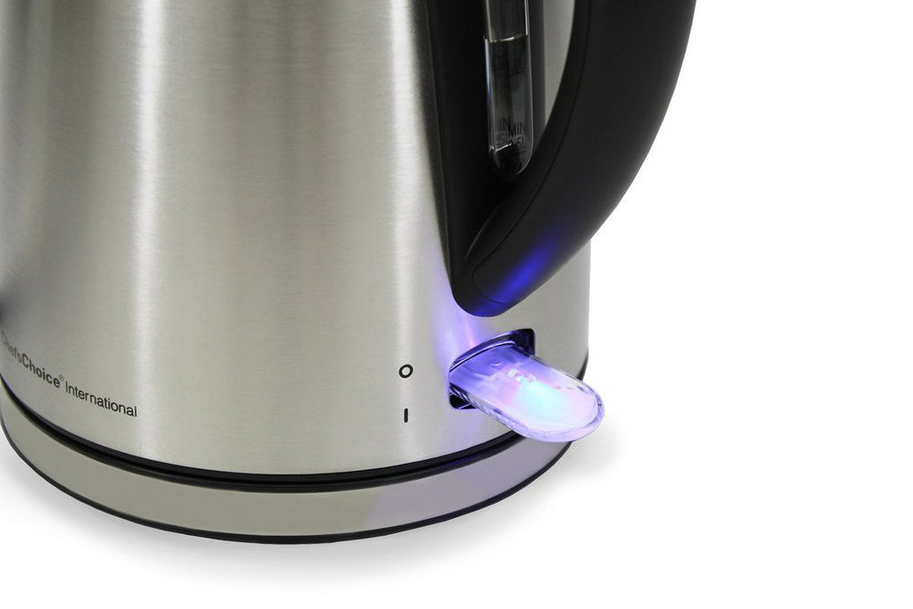 1.7-Liter Silver Kettle O682