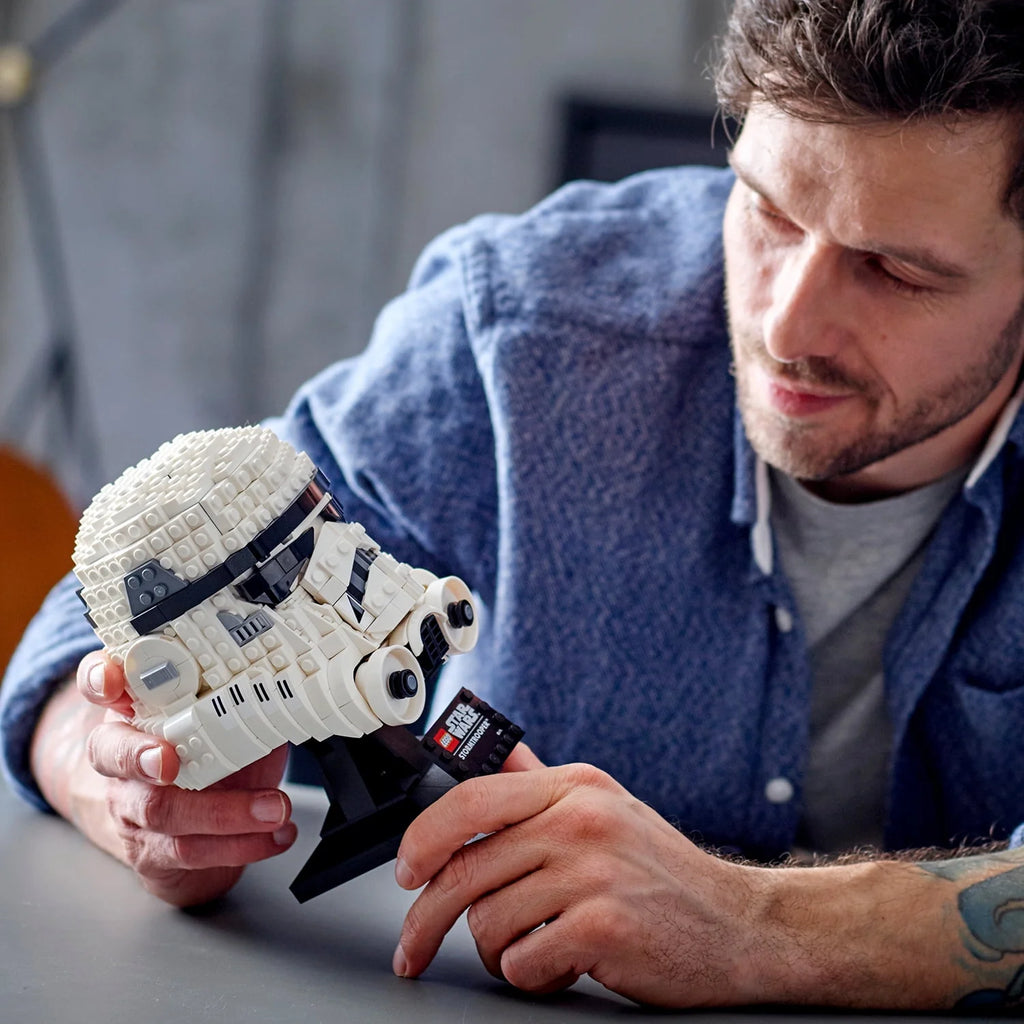Star Wars Stormtrooper Helmet Building Kit (647 Pieces) U939
