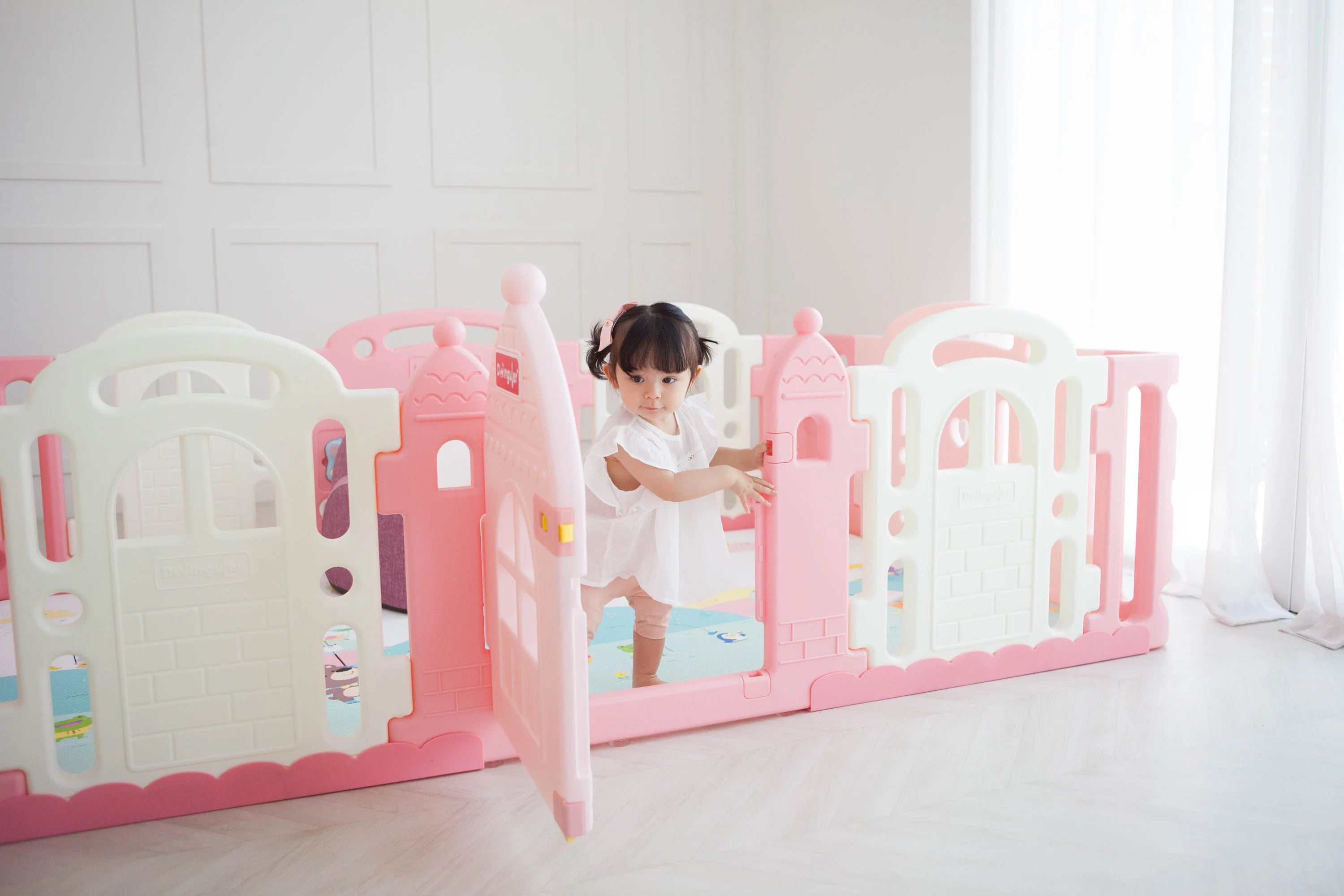 Castle Playpen Safety Gate H32949