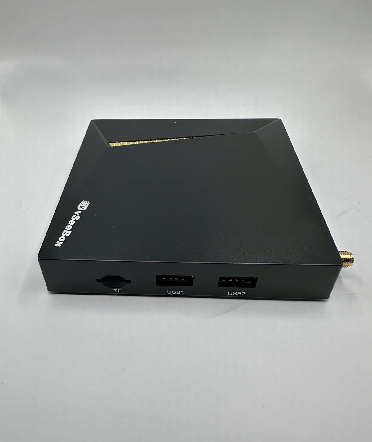 vSeeBox with Bluetooth Voice Remote & Wi-Fi S921570