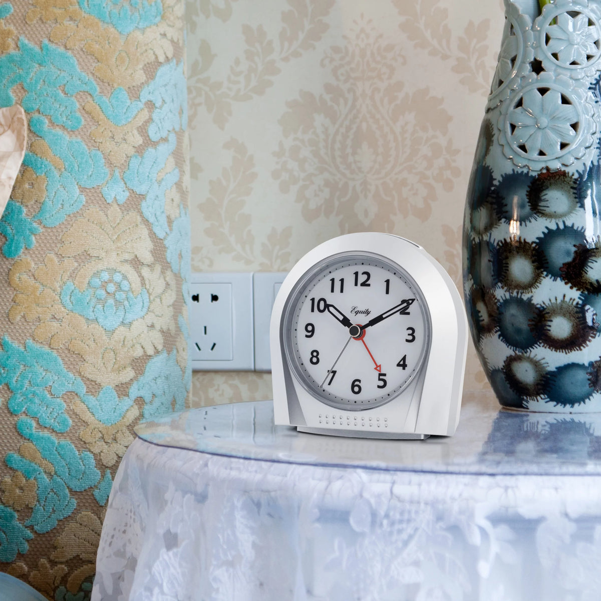 Silver Silent Sweep Night Vision Alarm Tabletop Clock Z661