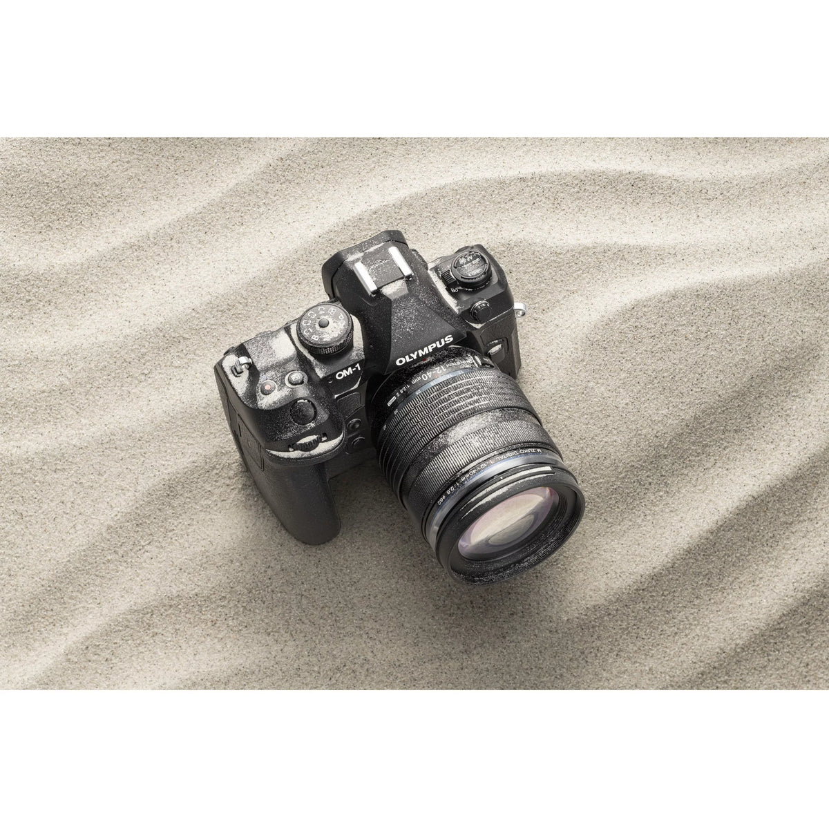 20.4 Megapixel Mirrorless Camera with Lens, Black I3750