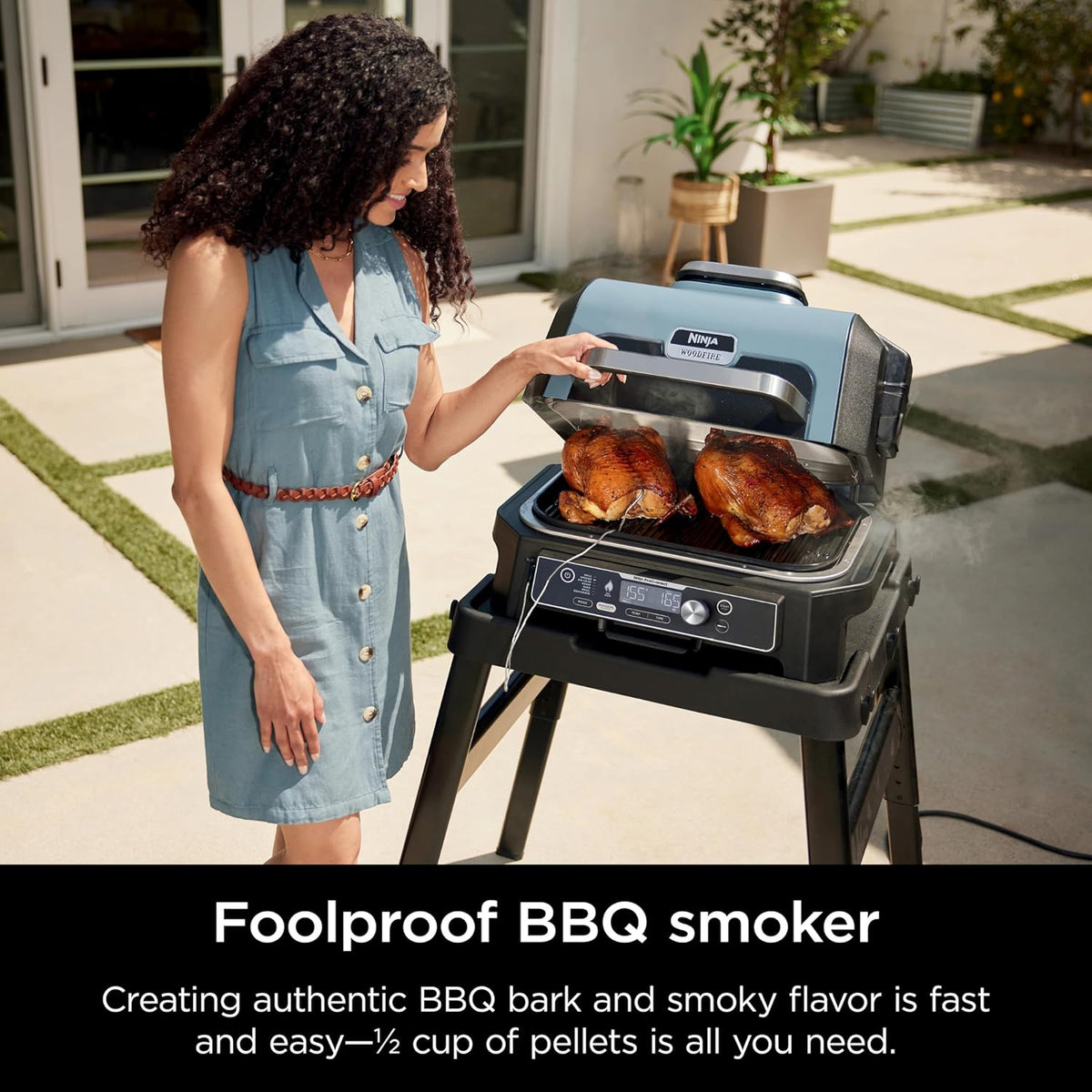 Black Outdoor Grill & Smoker V9380