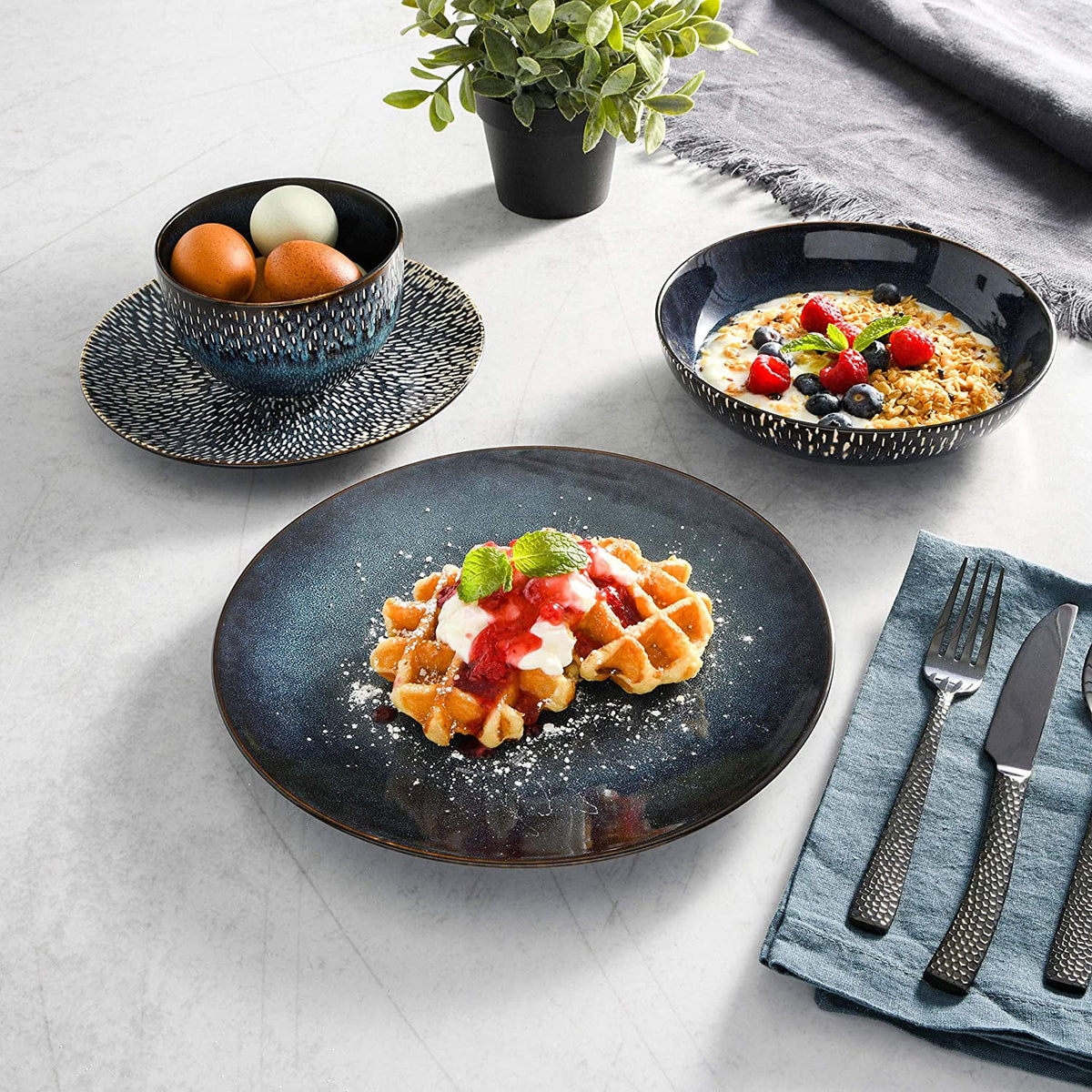 16-Piece Dinnerware Set Cobalt T7042