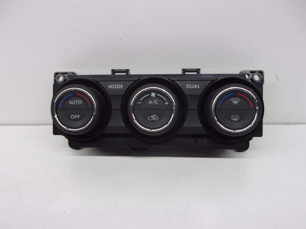 Pre-Owned Subaru Forester Climate AC Heater Temperature Control K36312