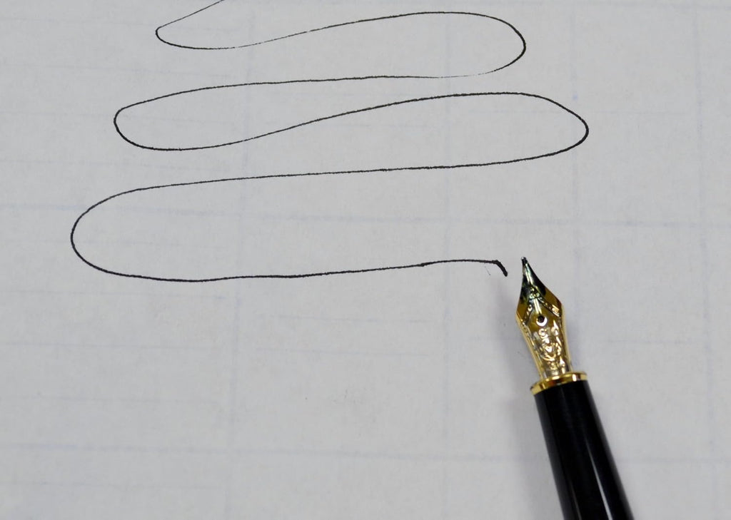 Black with Gold Trim Fountain Pen X649493